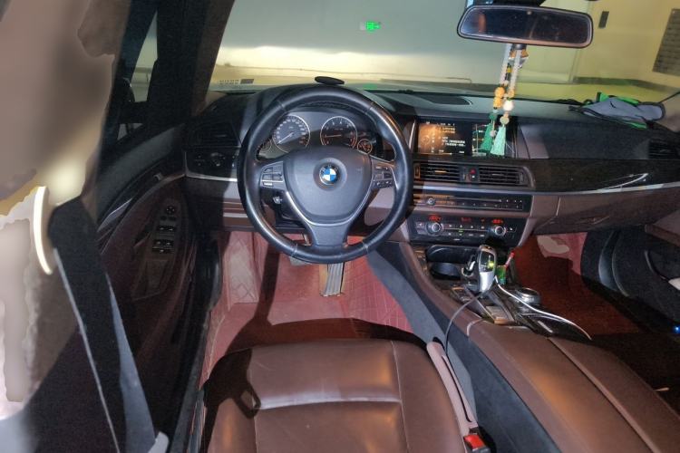 Used BMW 5 Series 2014 525Li Luxury Design Package Steering Wheel