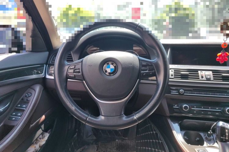 Used BMW 5 Series 2014 525Li Luxury Design Package Steering Wheel