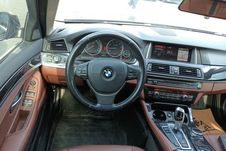Used BMW 5 Series 2014 520i Touring Edition Steering Wheel