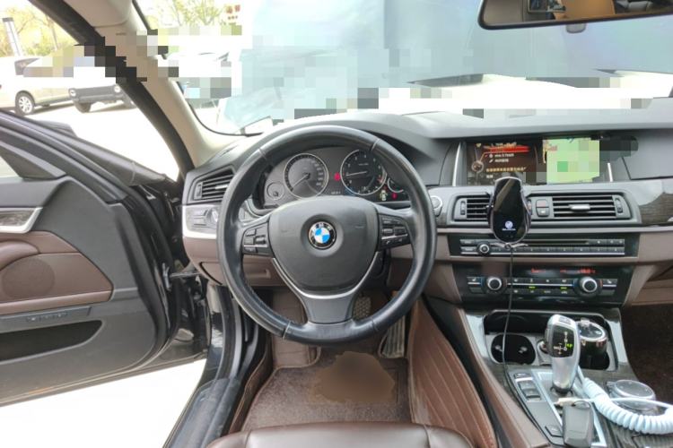 Used BMW 5 Series 2014 525Li Luxury Design Package Steering Wheel