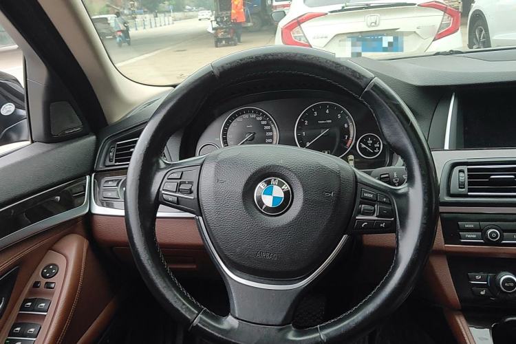 Used BMW 5 Series 2014 528Li xDrive Luxury Design Package Steering Wheel