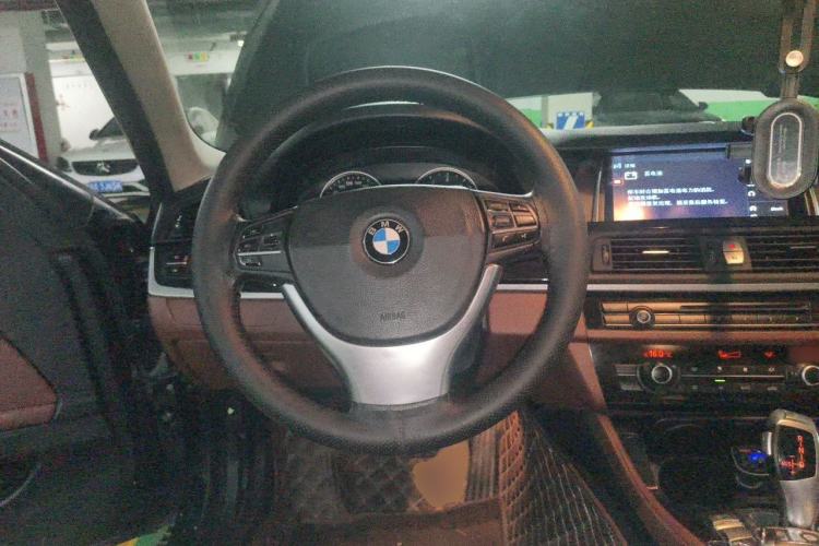 Used BMW 5 Series 2014 520Li Elegant Model Steering Wheel
