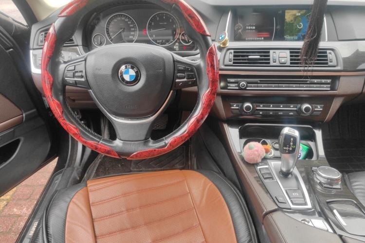 Used BMW 5 Series 2014 525Li Luxury Design Package Steering Wheel