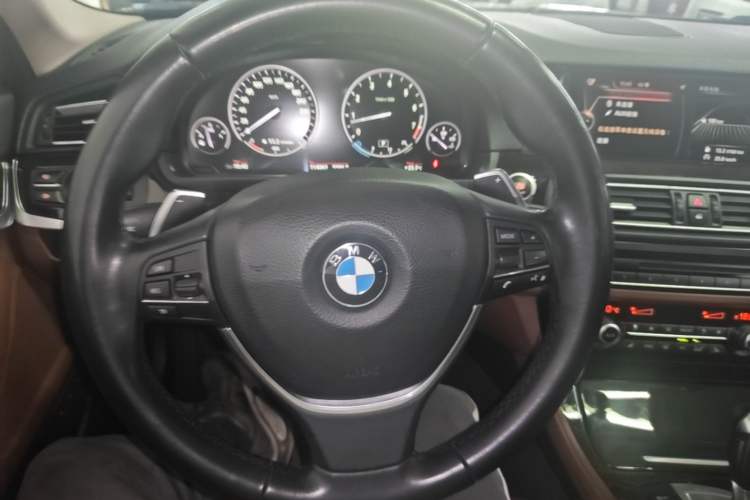 Used BMW 5 Series 2014 535Li Leading Model Steering Wheel