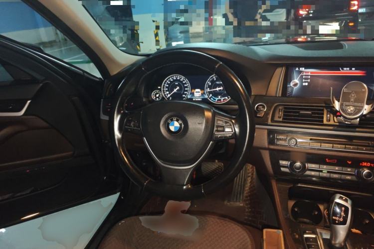 Used BMW 5 Series 2014 525Li Luxury Design Package Steering Wheel