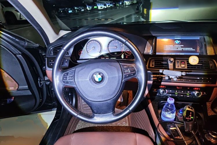 Used BMW 5 Series 2014 525Li Leading Model Steering Wheel
