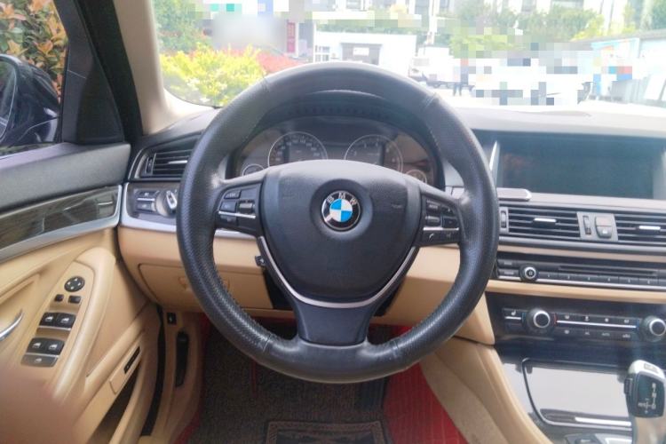 Used BMW 5 Series 2014 525Li Luxury Design Package Steering Wheel