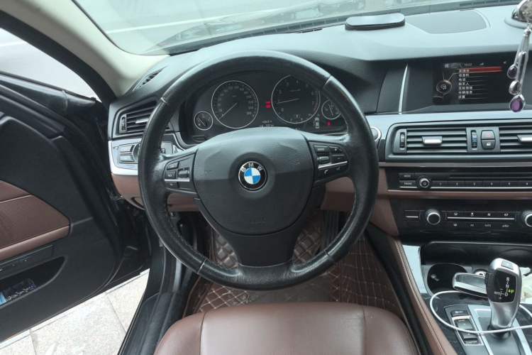 Used BMW 5 Series 2014 520Li Elegant Model Steering Wheel