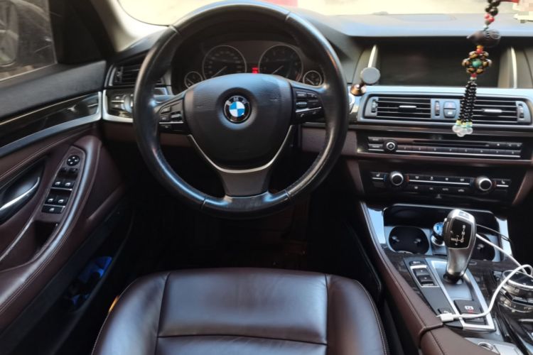 Used BMW 5 Series 2014 525Li Luxury Design Package Steering Wheel