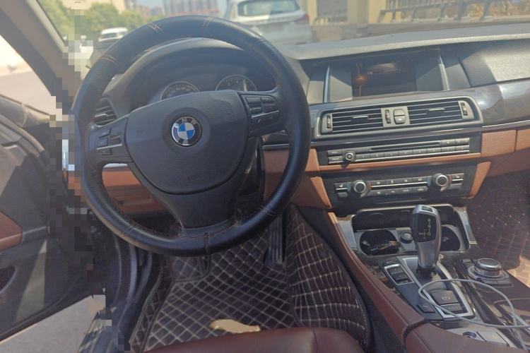 Used BMW 5 Series 2014 525Li Leading Model Steering Wheel