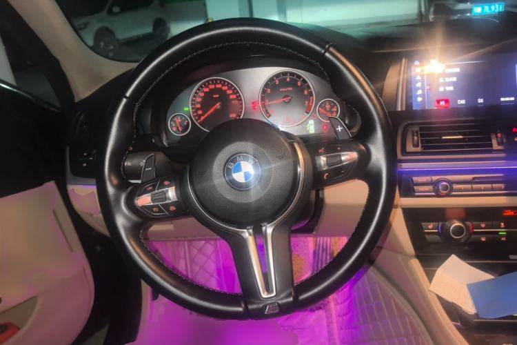 Used BMW 5 Series 2014 525Li Leading Model Steering Wheel
