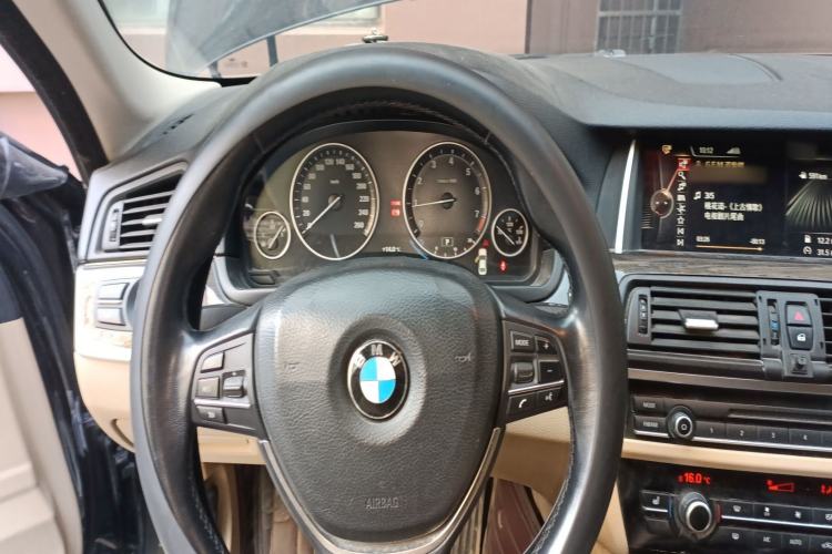 Used BMW 5 Series 2014 525Li Leading Model Steering Wheel