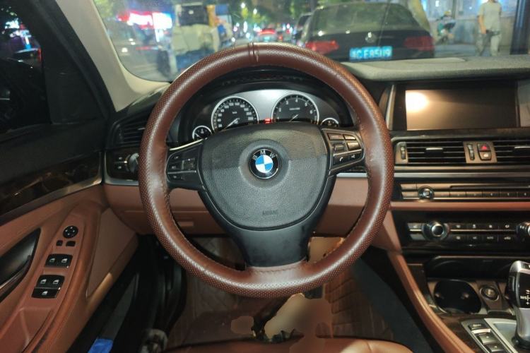 Used BMW 5 Series 2014 525Li Leading Model Steering Wheel