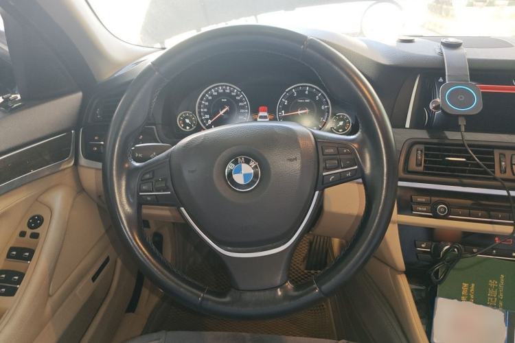 Used BMW 5 Series 2014 525Li Luxury Design Package Steering Wheel