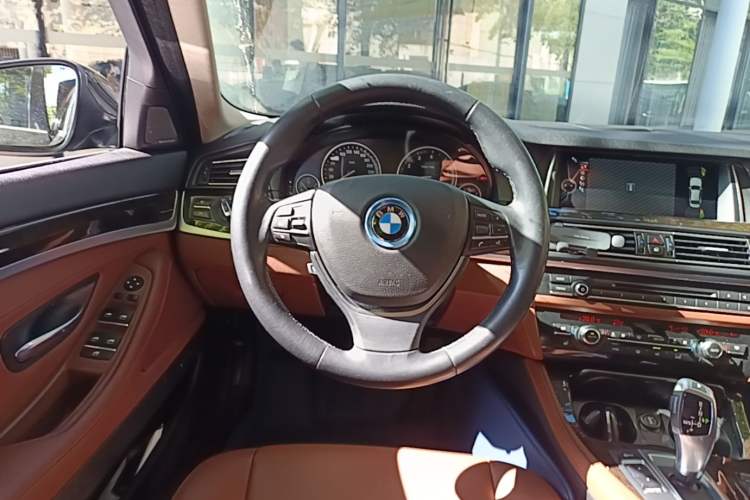 Used BMW 5 Series 2014 528Li Leading Model Steering Wheel