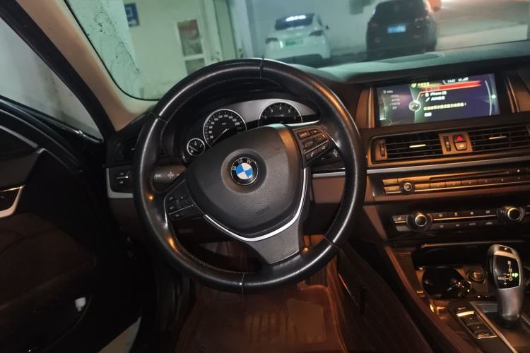 Used BMW 5 Series 2014 525Li Luxury Design Package Steering Wheel
