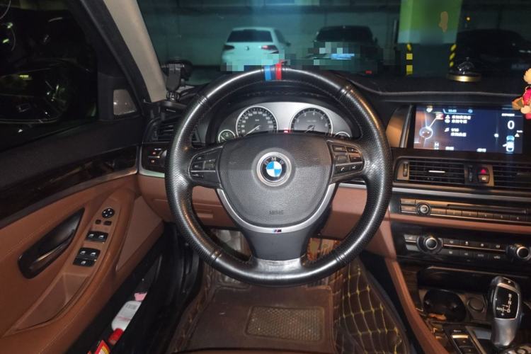Used BMW 5 Series 2014 525Li Leading Model Steering Wheel
