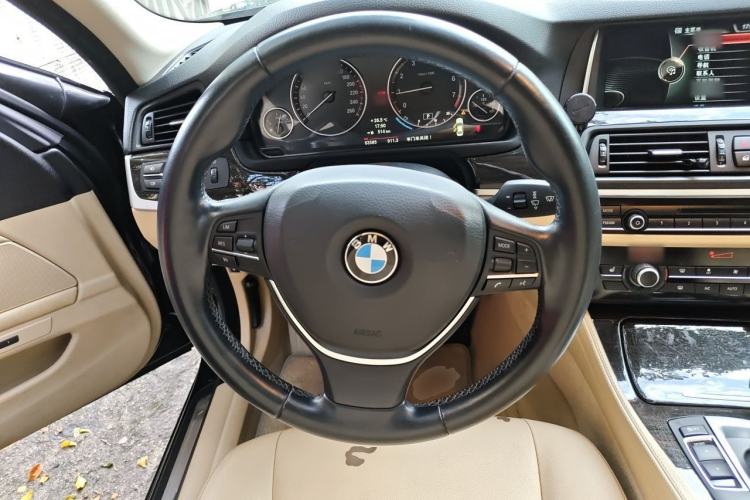 Used BMW 5 Series 2014 525Li Luxury Design Package Steering Wheel