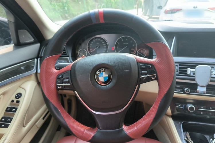 Used BMW 5 Series 2014 525Li Luxury Design Package Steering Wheel