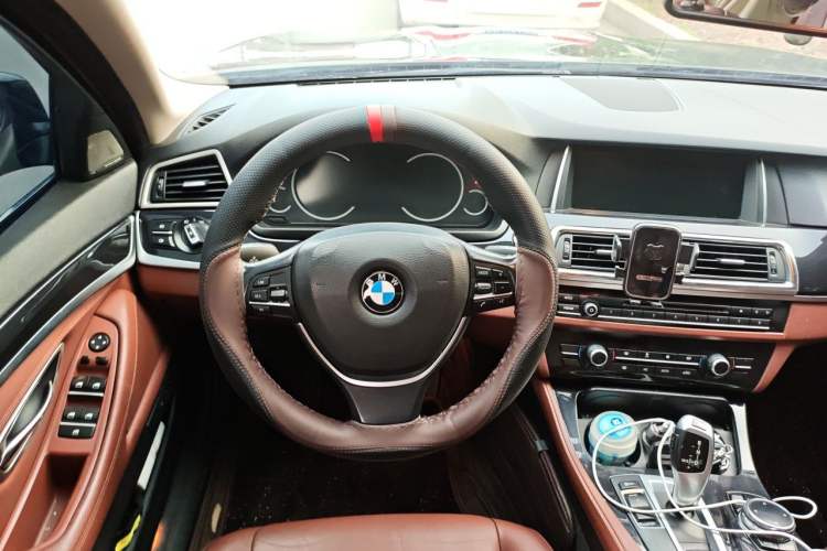 Used BMW 5 Series 2014 520Li Elegant Model Steering Wheel
