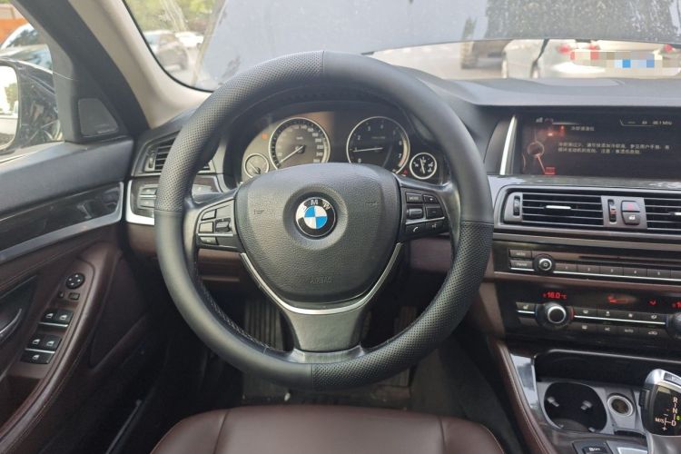 Used BMW 5 Series 2014 525Li Luxury Design Package Steering Wheel