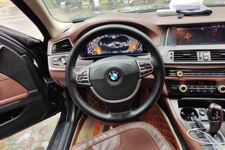 Used BMW 5 Series 2014 520Li Elegant Model Steering Wheel