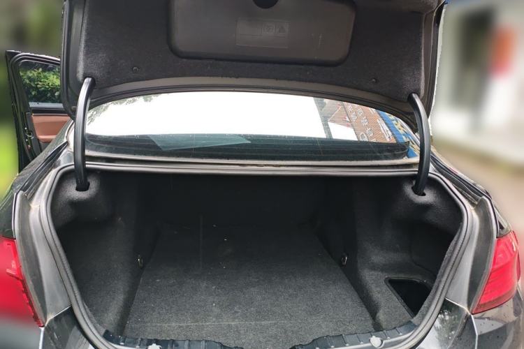 Used BMW 5 Series 2014 520i Elegant Edition Trunk
