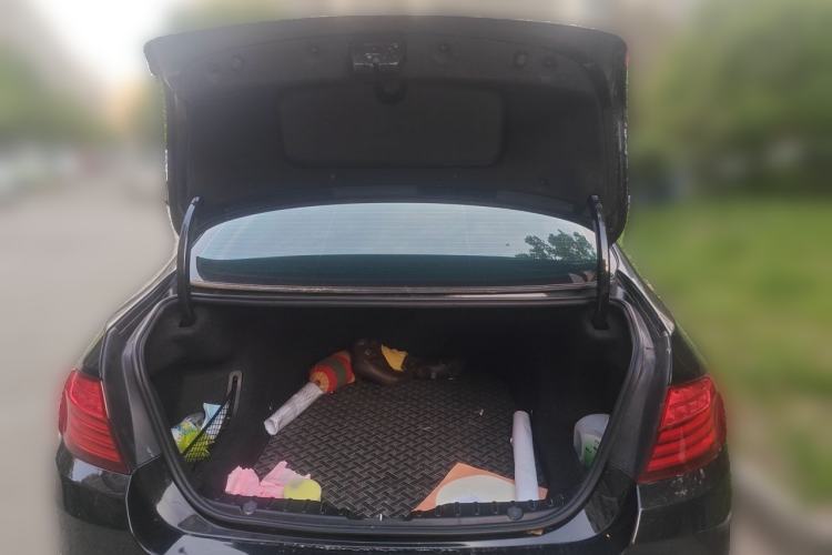 Used BMW 5 Series 2014 520Li Elegant Model Trunk