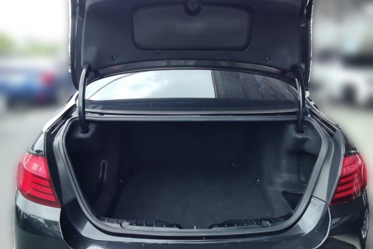 Used BMW 5 Series 2014 525Li Leading Model Trunk