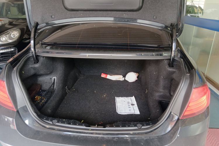 Used BMW 5 Series 2014 525Li Luxury Design Package Trunk
