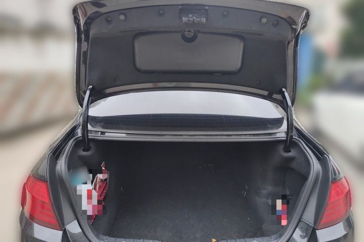 Used BMW 5 Series 2014 525Li Luxury Design Package Trunk