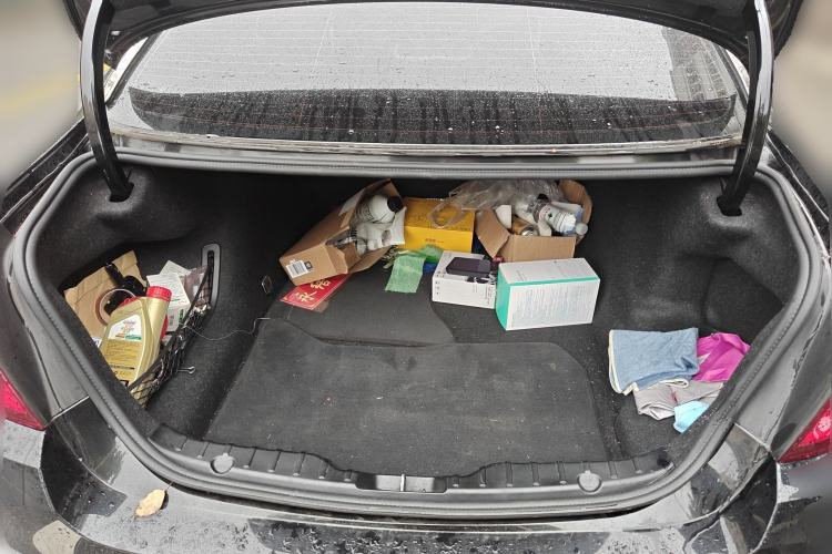 Used BMW 5 Series 2014 525Li Leading Model Trunk
