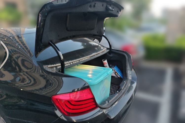 Used BMW 5 Series 2014 520i Elegant Edition Trunk