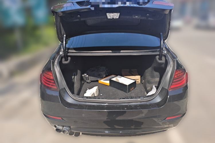 Used BMW 5 Series 2014 528Li Leading Model Trunk