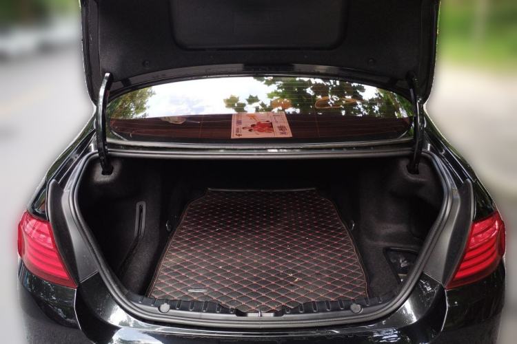 Used BMW 5 Series 2014 525Li Leading Model Trunk