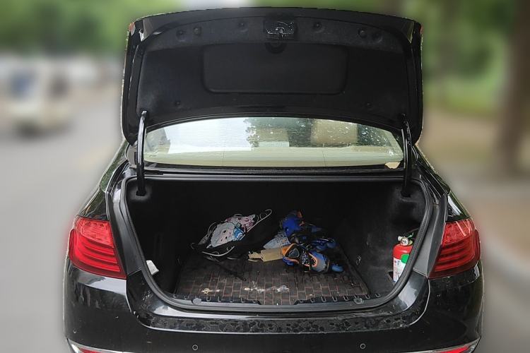 Used BMW 5 Series 2014 525Li Luxury Design Package Trunk