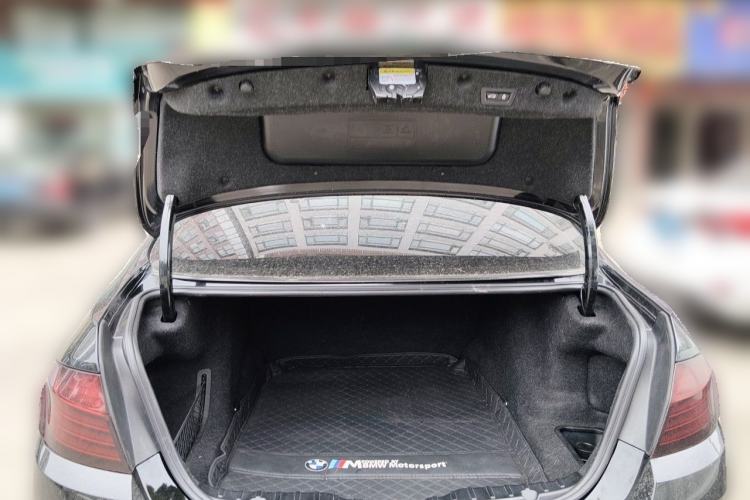 Used BMW 5 Series 2014 525Li Luxury Design Package Trunk
