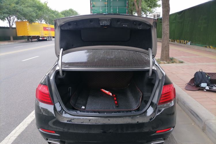 Used BMW 5 Series 2014 535Li Leading Model Trunk
