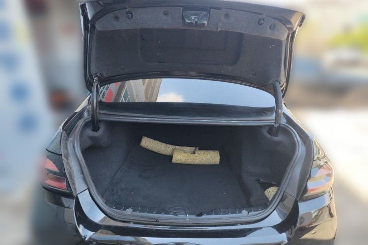 Used BMW 5 Series 2014 520i Elegant Edition Trunk