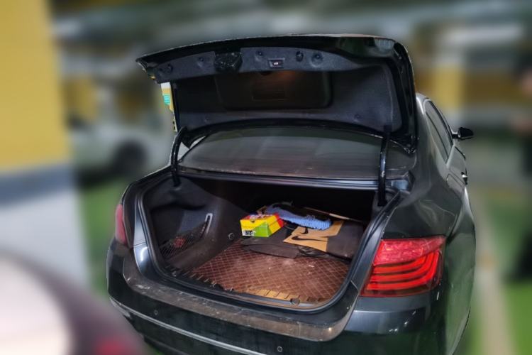 Used BMW 5 Series 2014 525Li Luxury Design Package Trunk