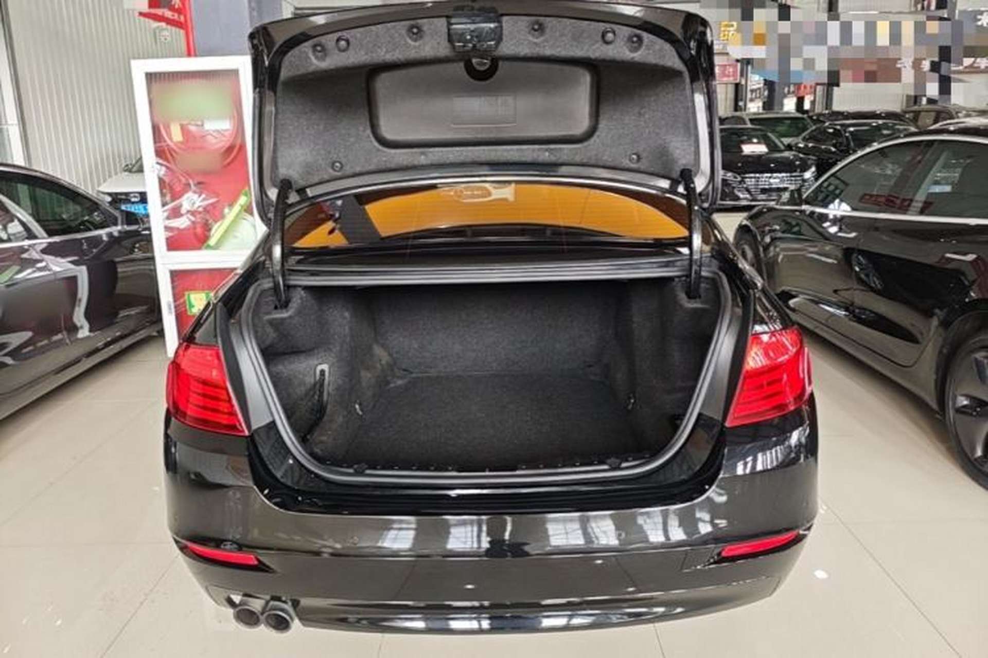 Used BMW 5 Series 2014 520Li Elegant Model Trunk