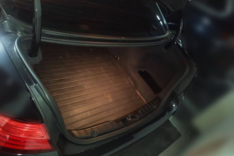 Used BMW 5 Series 2014 520i Elegant Edition Trunk