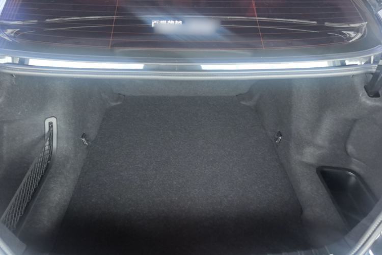 Used BMW 5 Series 2014 525Li Leading Model Trunk