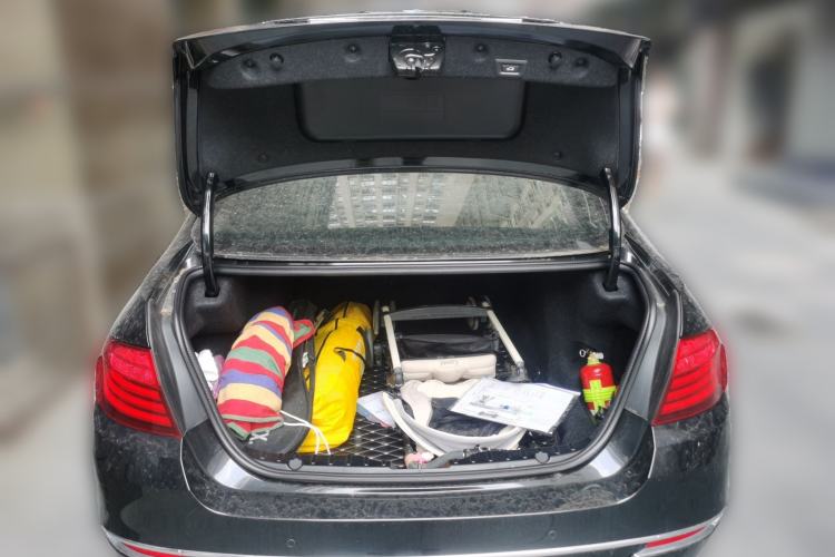 Used BMW 5 Series 2014 525Li Luxury Design Package Trunk