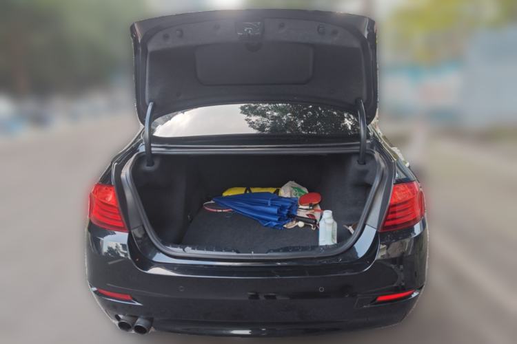 Used BMW 5 Series 2014 520i Elegant Edition Trunk