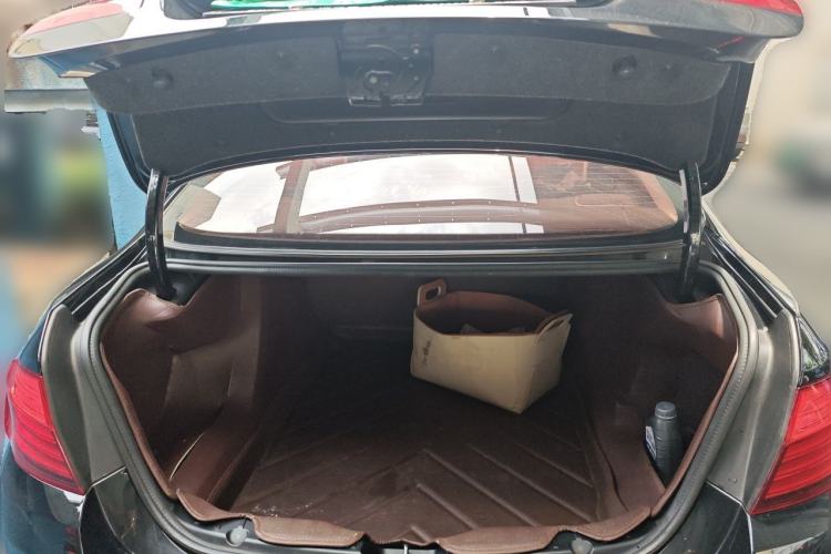 Used BMW 5 Series 2014 520Li Elegant Model Trunk