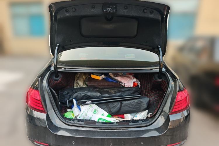 Used BMW 5 Series 2014 525Li Leading Model Trunk