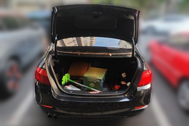 Used BMW 5 Series 2014 525Li Leading Model Trunk
