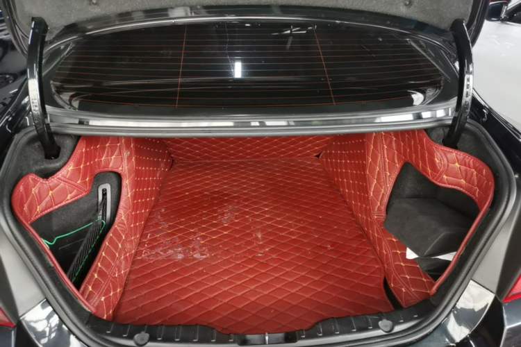 Used BMW 5 Series 2014 525Li Leading Model Trunk