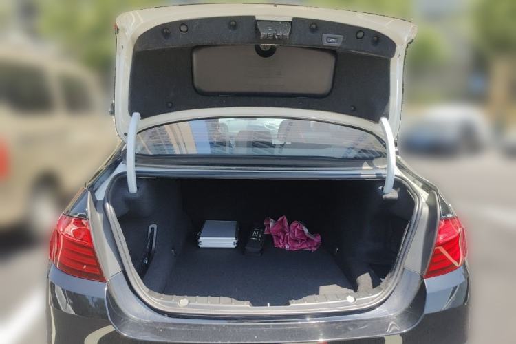 Used BMW 5 Series 2014 528Li Leading Model Trunk